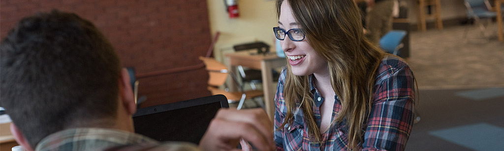 SMCC-student-on-campus-studying